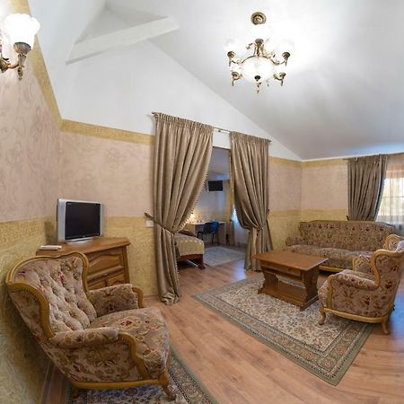 Hotel - Bar Grafaite Шяуляй Экстерьер фото