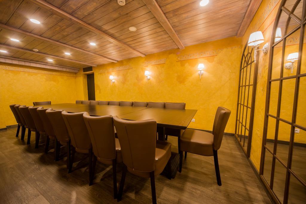 Hotel - Bar Grafaite Шяуляй Экстерьер фото