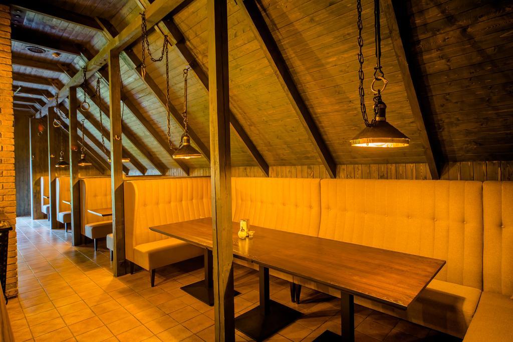 Hotel - Bar Grafaite Шяуляй Экстерьер фото