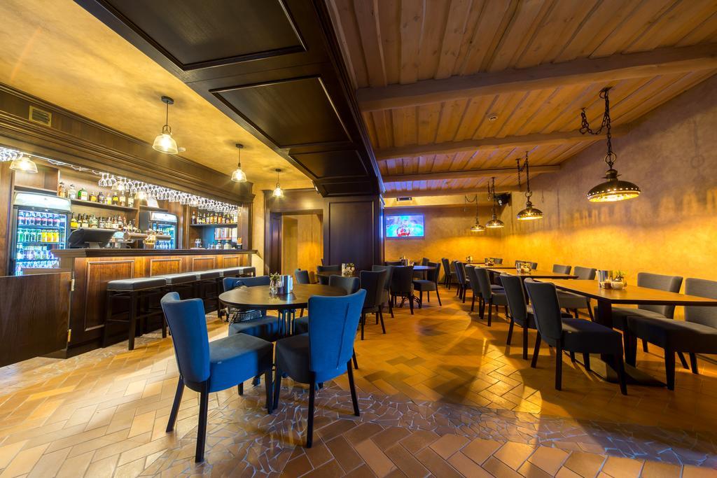 Hotel - Bar Grafaite Шяуляй Экстерьер фото