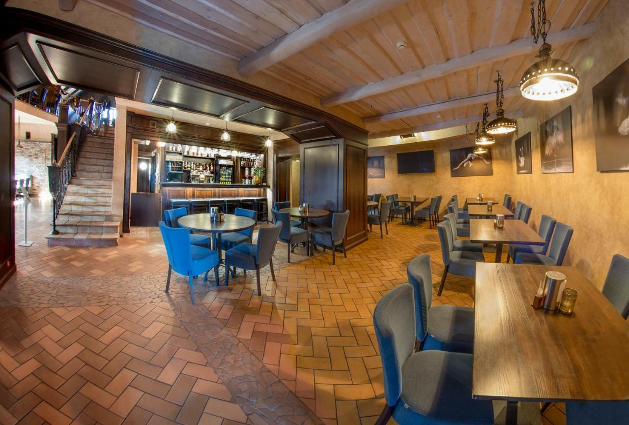 Hotel - Bar Grafaite Шяуляй Экстерьер фото